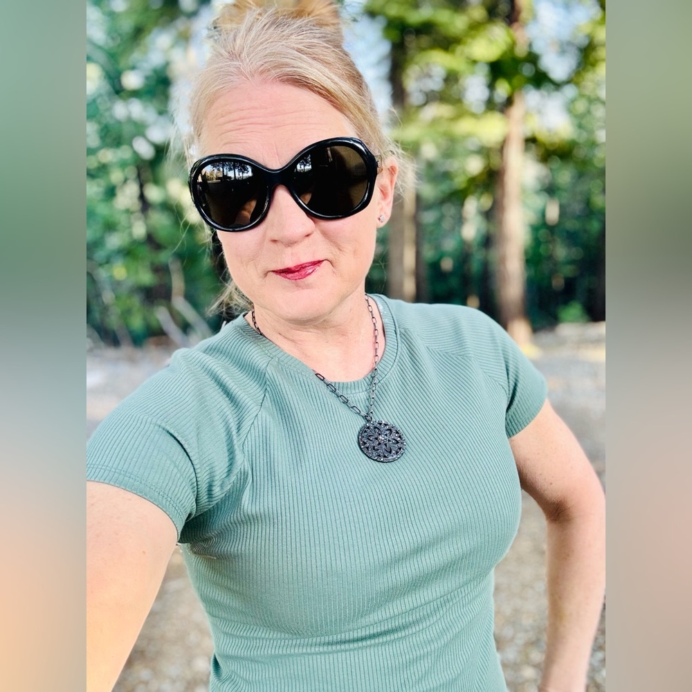 Meet your Posher, Amy